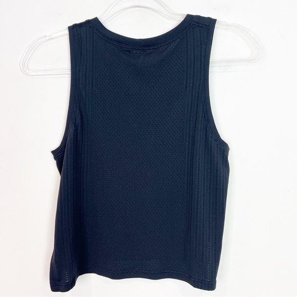 LULULEMON BLACK TRAIN TO BE SLEEVELESS CROP ATHLETIC TANK TOP WOMENS SZ 4 - Picture 6 of 8